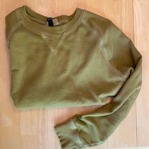 Green crew neck sweatshirt